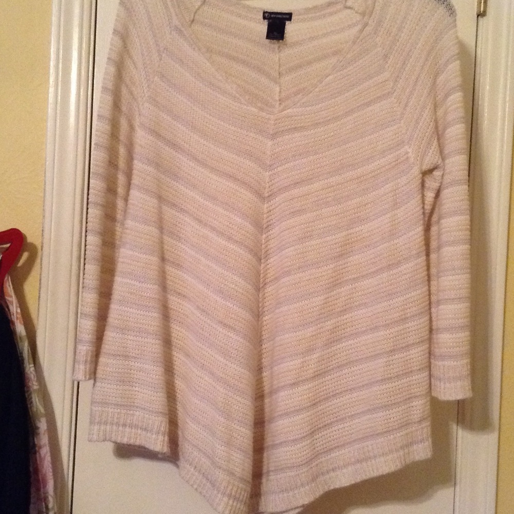 Lightweight sweater